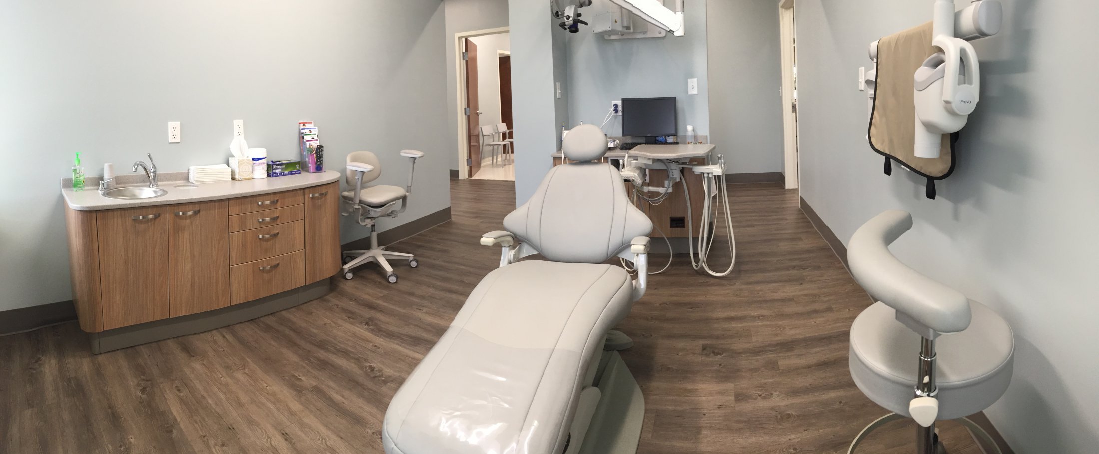 Dental operatory with microscope and digital radiography