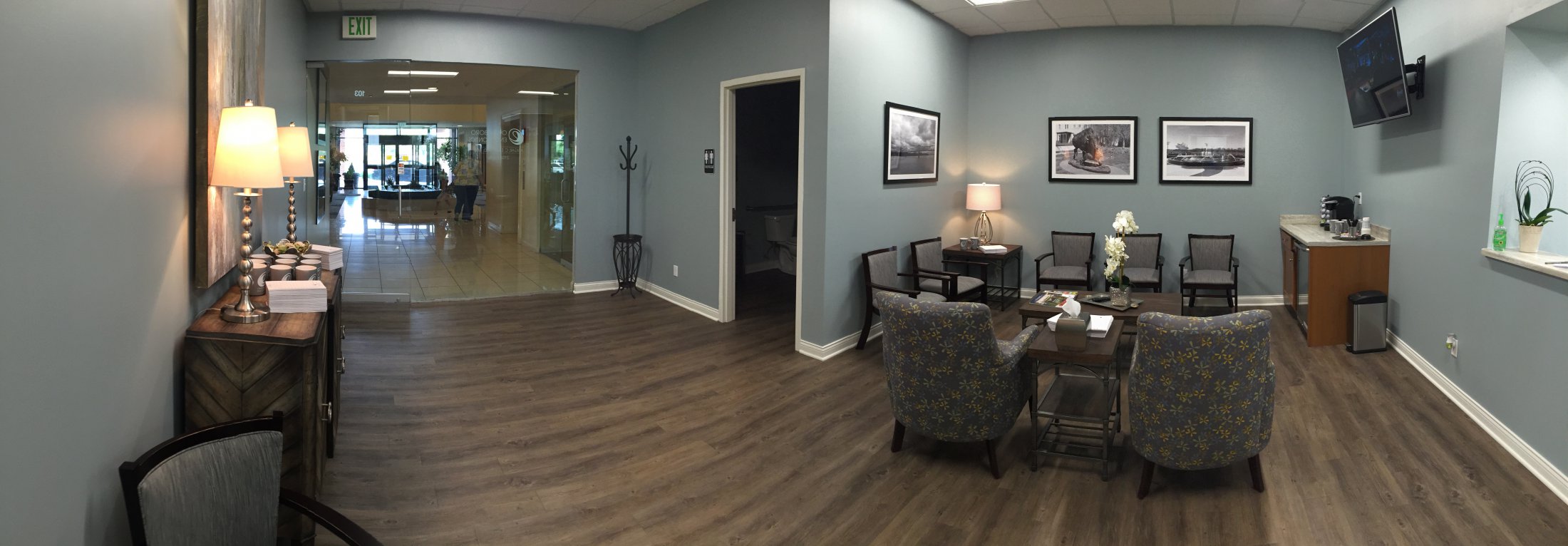 Entrance, reception, and waiting area